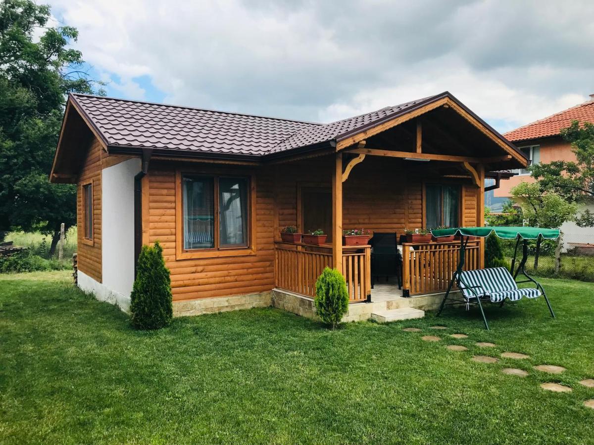 Къщи За Гости Михайлови Sapareva Banya Ngoại thất bức ảnh